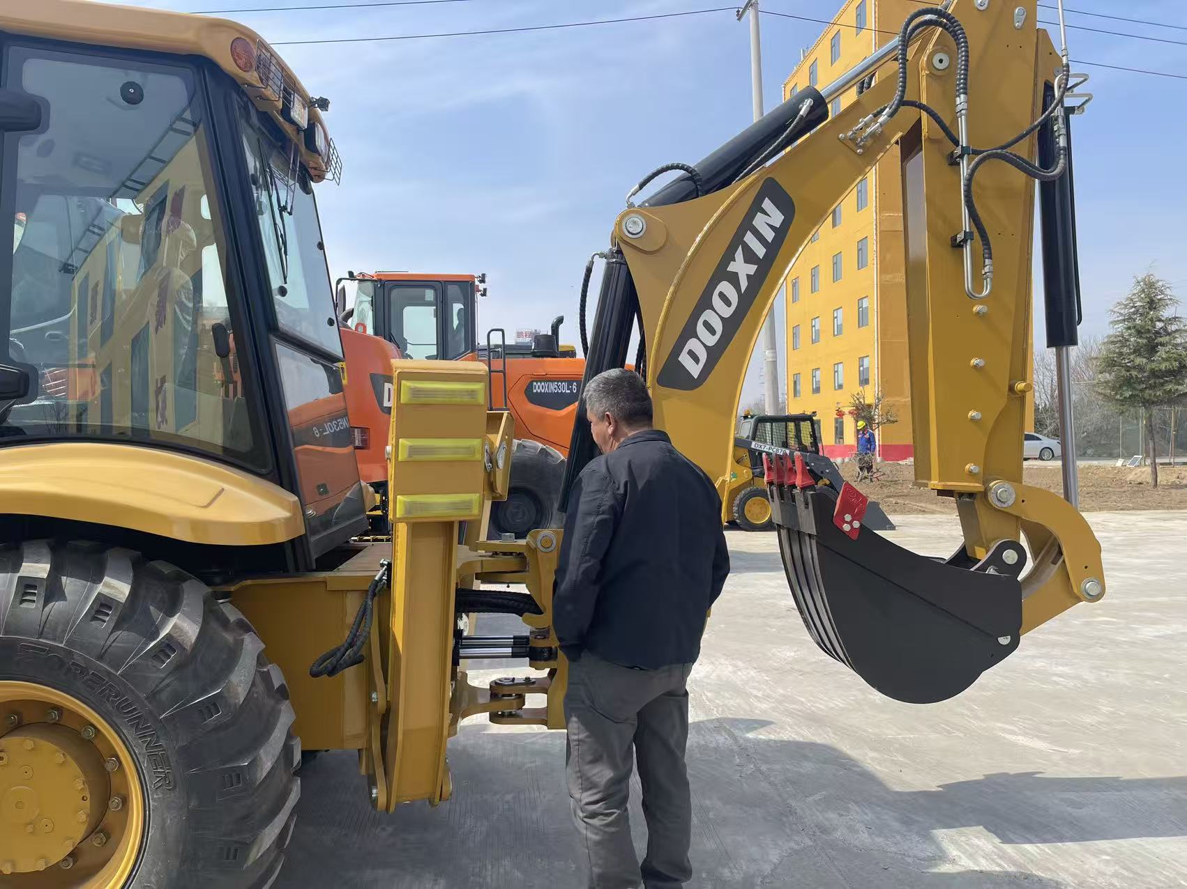 दक्षिण अमेरिकन ग्राहक आमच्या कारखान्याला भेट देतात